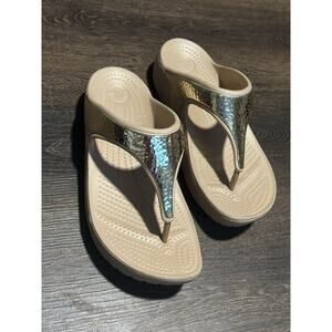 Crocs Sloane Gold Hammered Beige Thong Sandals W8